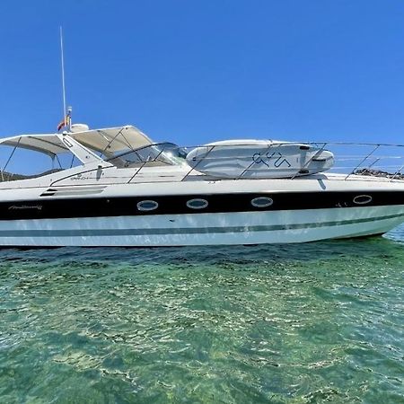 Cozy Yacht Lodge In Barcelona With Boat Tour Option Sant Adria de Besos Exterior photo