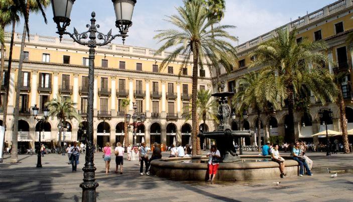 Cozy Yacht Lodge In Barcelona With Boat Tour Option Sant Adria de Besos Exterior photo