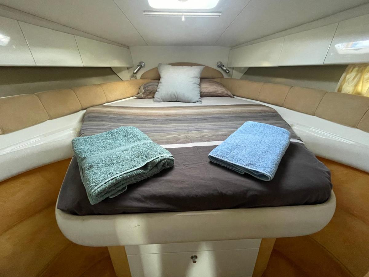 Cozy Yacht Lodge In Barcelona With Boat Tour Option Sant Adria de Besos Exterior photo